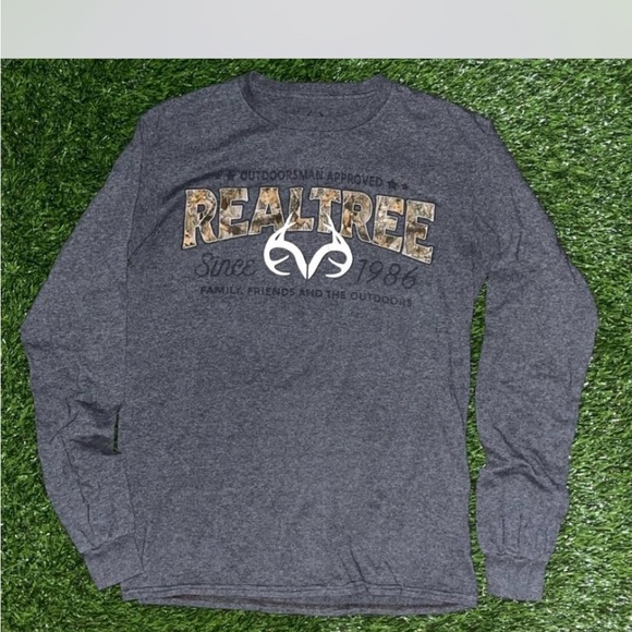 Realtree Gray Long Sleeve Tee with Camouflage Branding - Picture 1 of 2